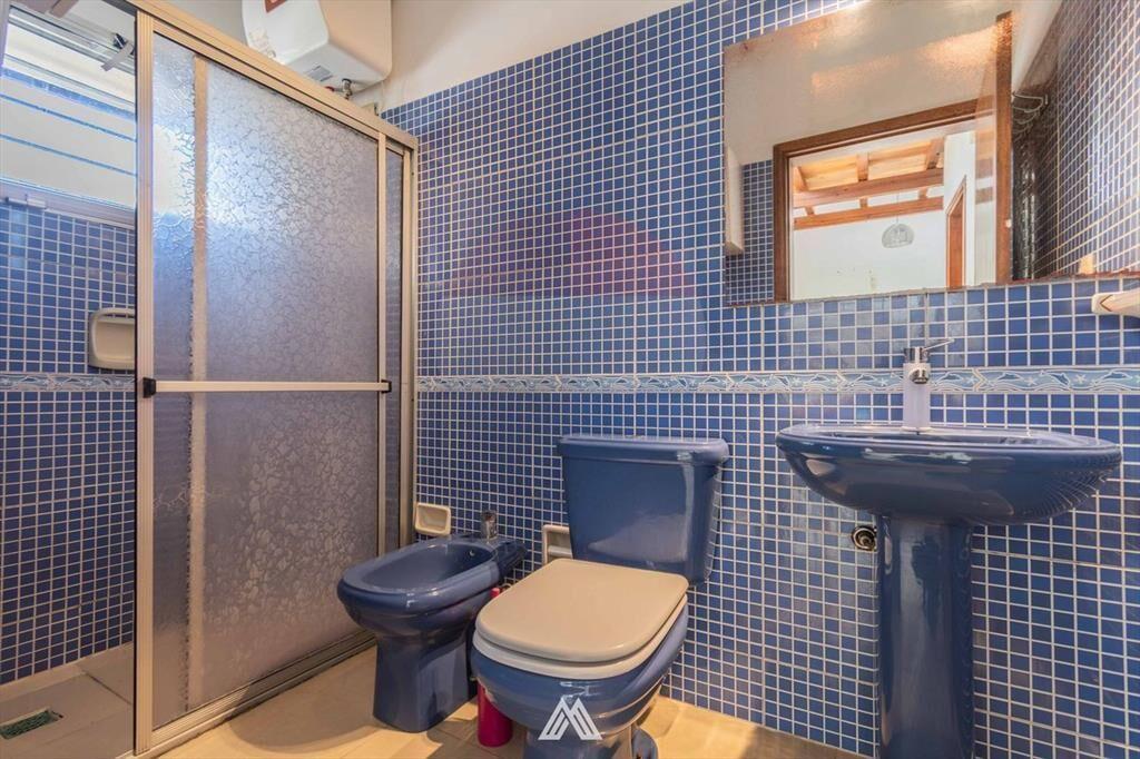 Venta de casa con 3 dormitorios en centro de Pando