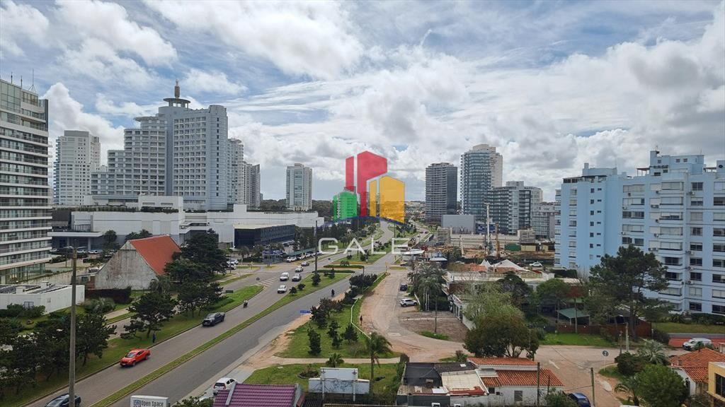 Apartamento 3 dormitorios + dep, terraza con de