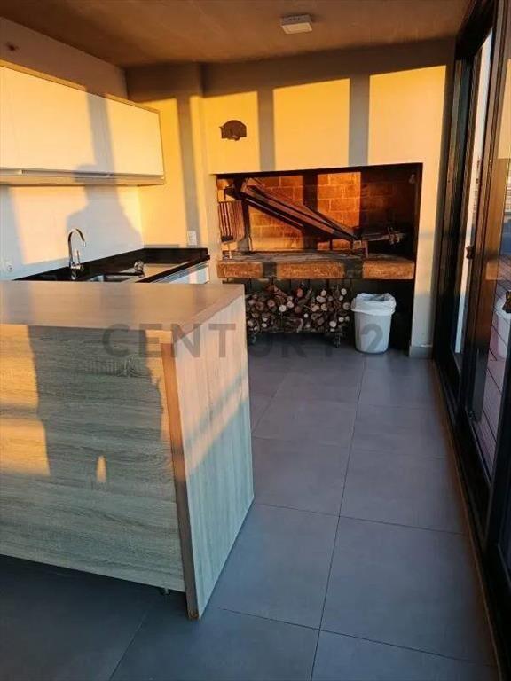 Punta del este, 2 dormitorios, balcon, cochera, amenities...