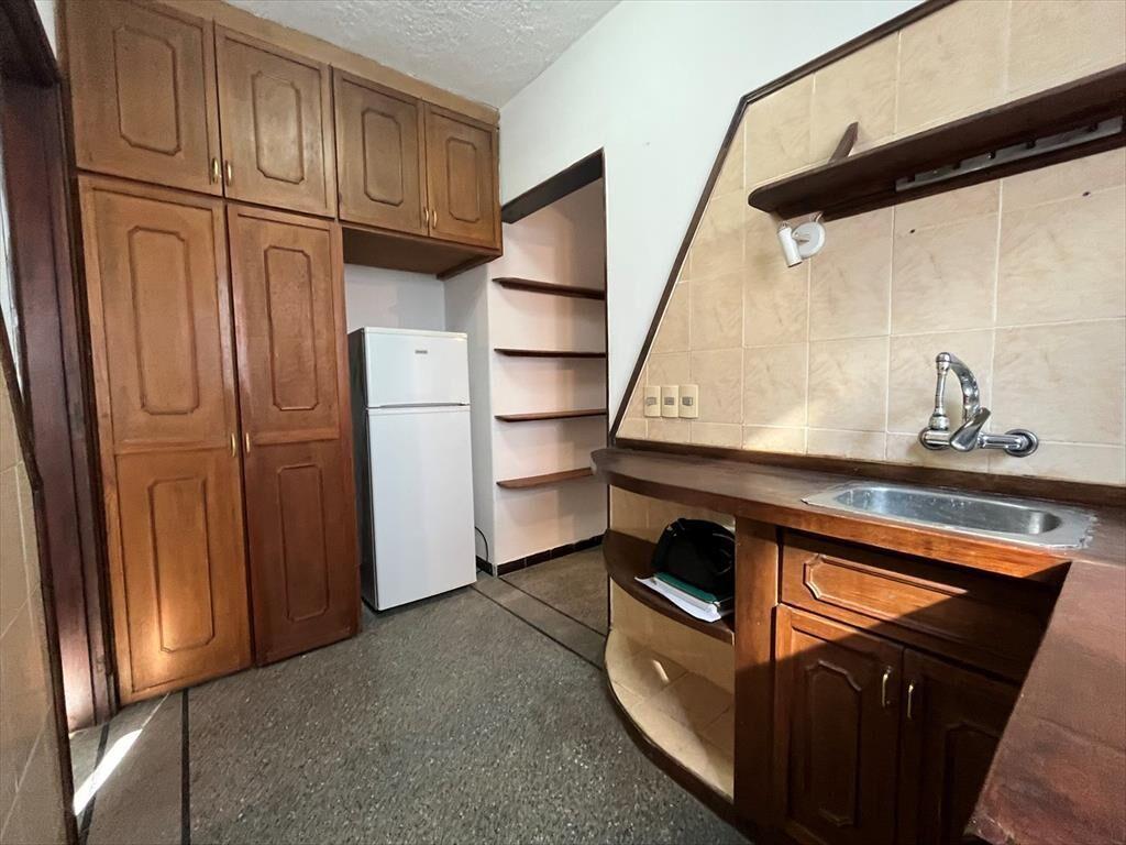CORDON SUR VENTA CON RENTA !SOBRE CALLE YARO, SÓLIDO APART