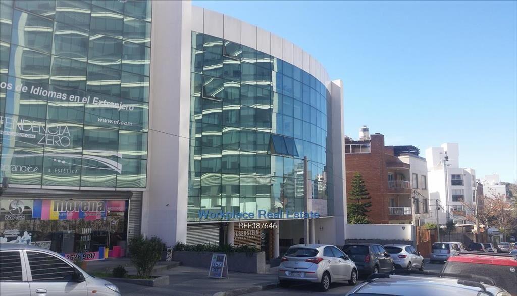 VENTA CON RENTA. OFICINA - A metros de WTC - BUCEO
