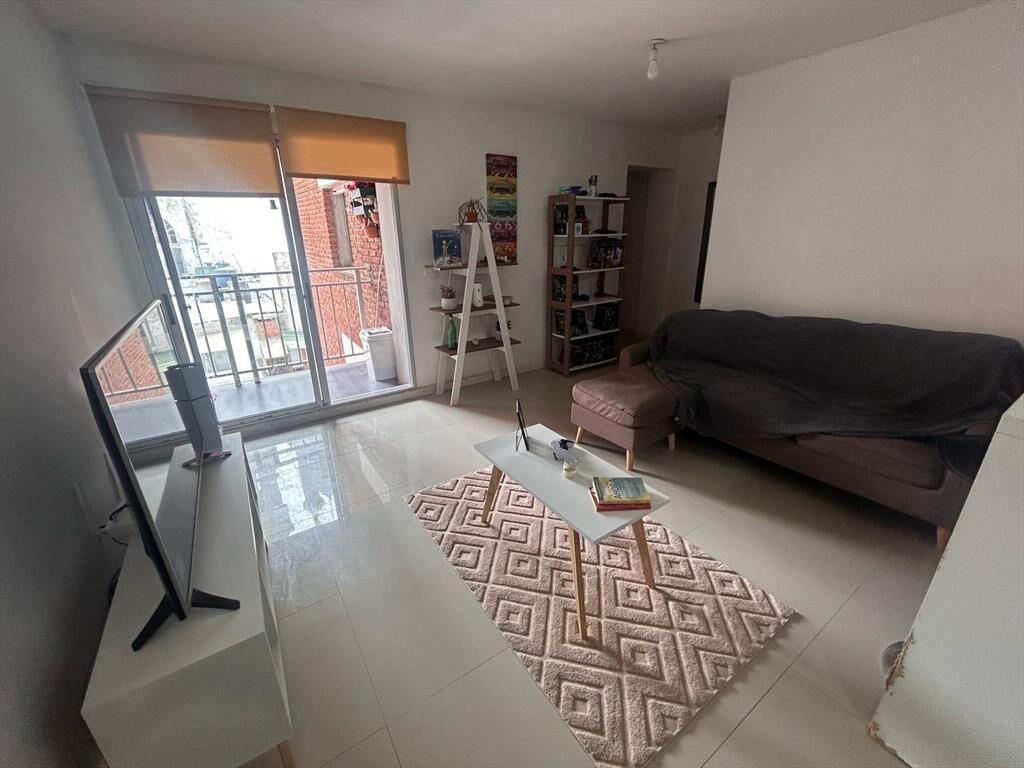 Ideal inversores! Prox IMM y facultades, 2 dormitorios, bar