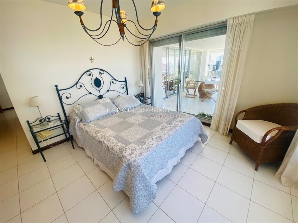 Apartamento de 3 dormitorios en Terrazas de Villa