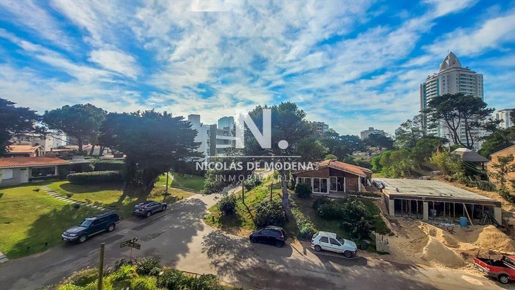 Apartamento de 2 dormitorios en venta en Punta