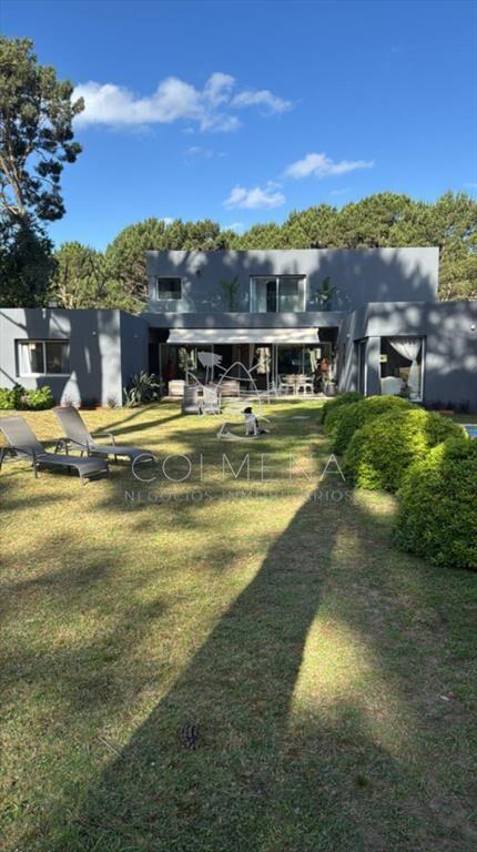 Excelente casa en venta en Club del Lago, Laguna