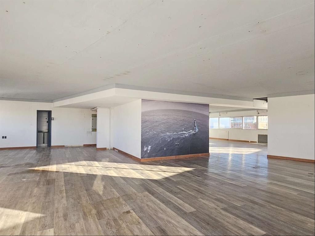 ALQUILER - OFICINA CORDON S/ 18 DE JULIO - EDIFICIO CORPORA