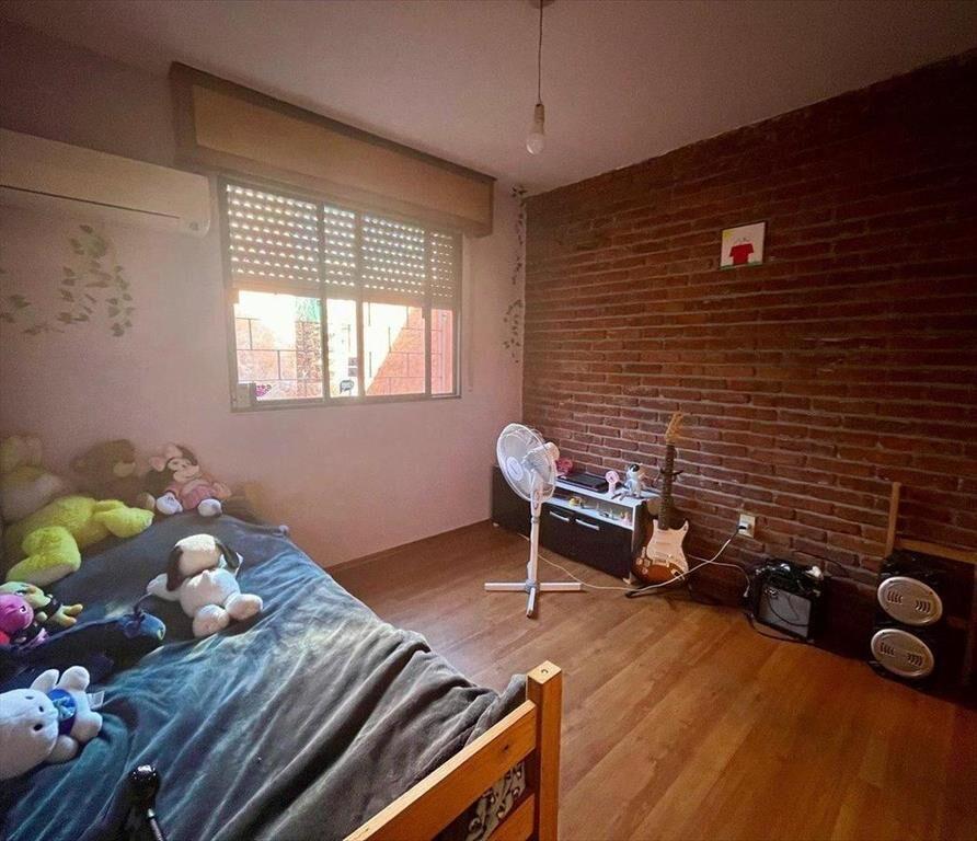 RENTISTAS!!!Venta casa ph de altos de 4 dormitorios con ren