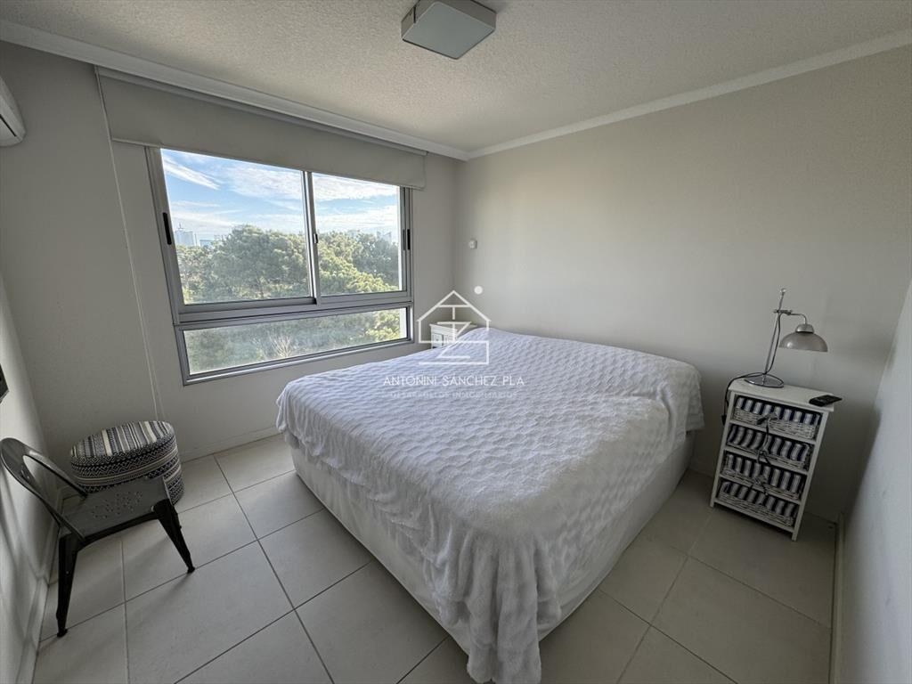 Apartamento de dos dormitorios en ventsa en Punta