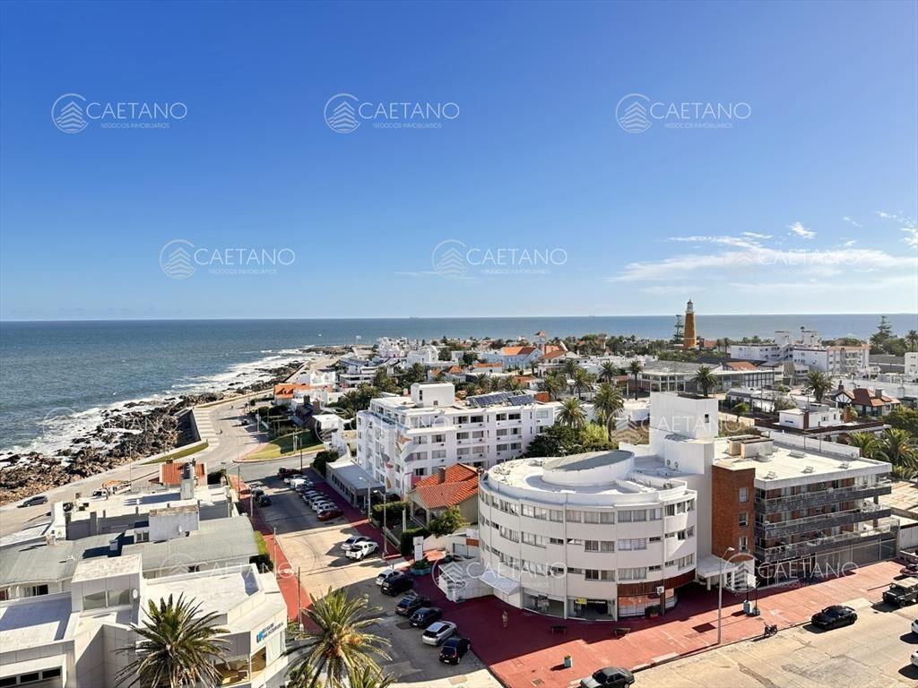 Piso alto en venta, con inmejorable vistas al mar
