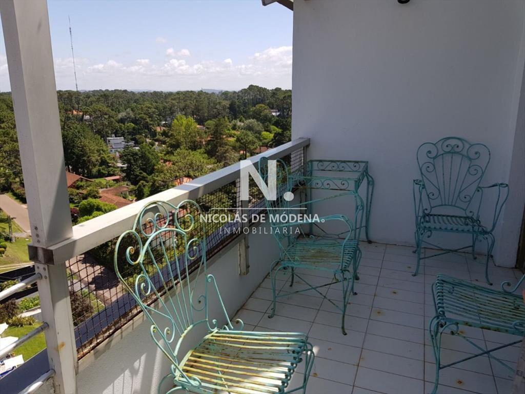 En venta apartamento de 2 dormitorios con terraza