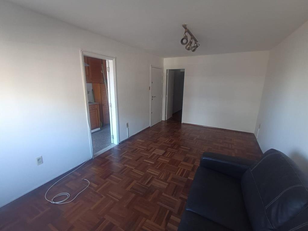 Jackson y Constituyente, gran ubicación, piso alto!
