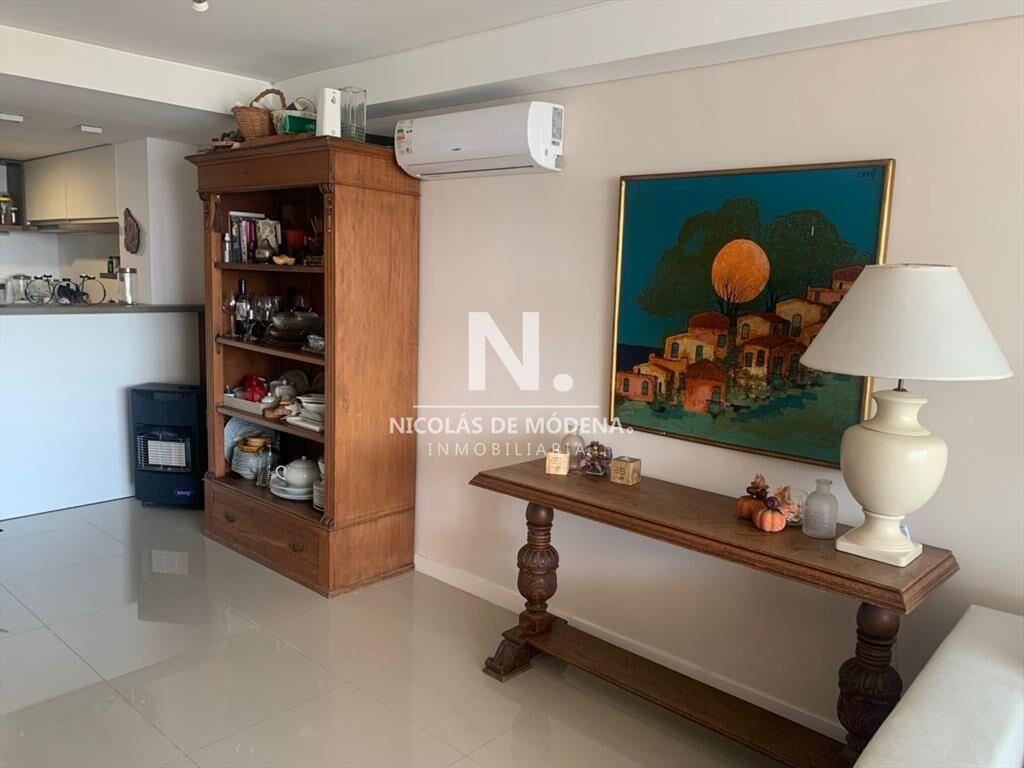 Apartamento de 2 dormitorios y 2 baños, con del
