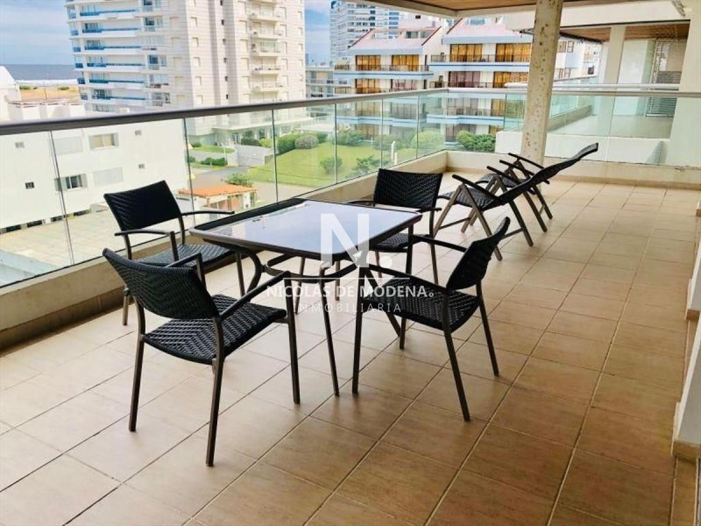 Venta de departamento 2 dormitorios en Playa