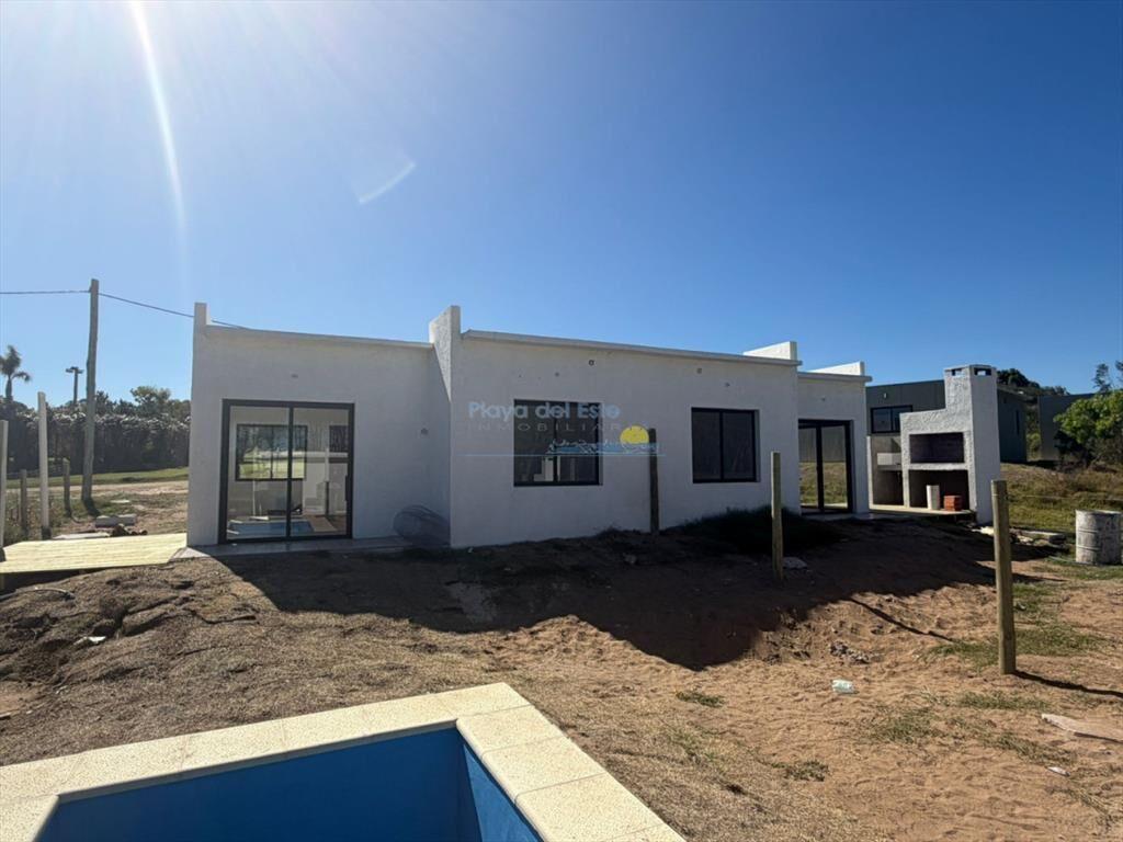 Casa PH en Venta de 2 dormitorios en Punta Negra