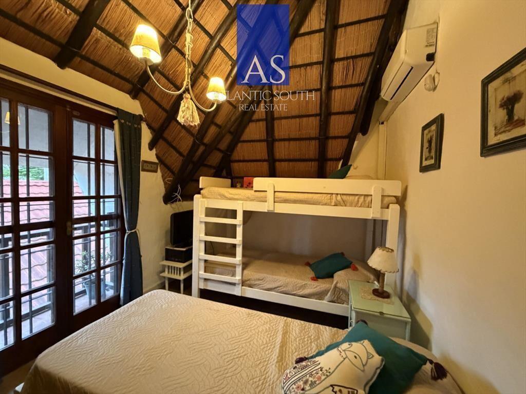 Casa 4 dormitorios Pinares Punta del Este
