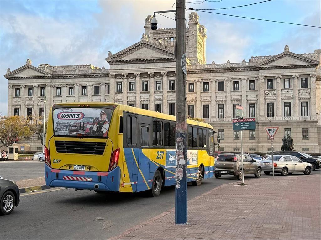 Alquiler local de 120m2 en Aguada General Flores