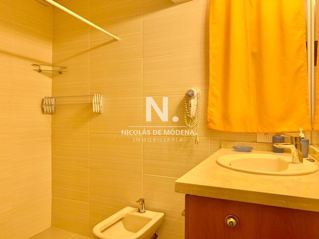 Apartamento de Dos Dormitorios en venta Playa Mansa