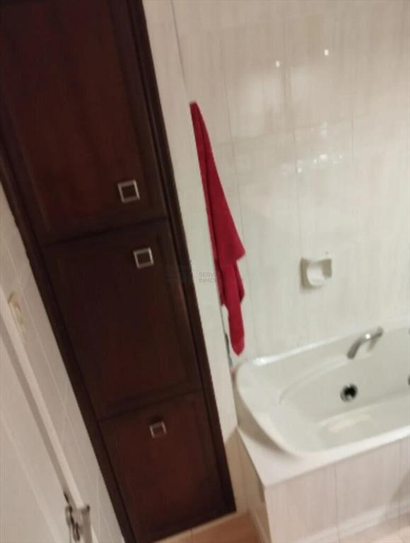 Se alquila Apartamento amoblado de tres dormitorios en Poci