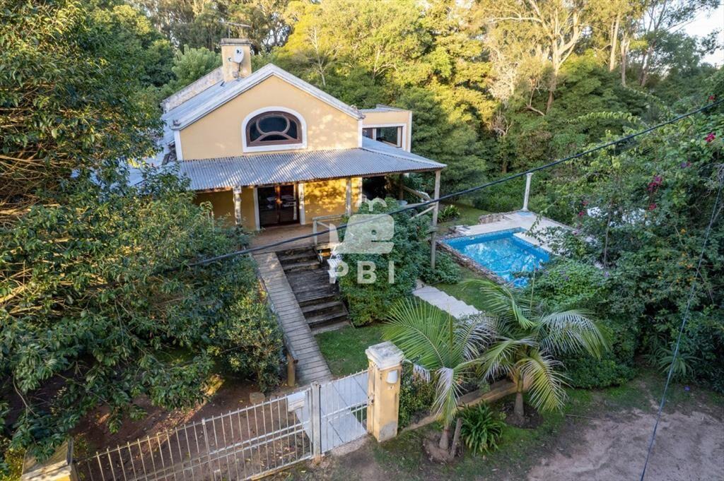 Casa de 5 DORMITORIOS en Punta Ballena, Punta - :