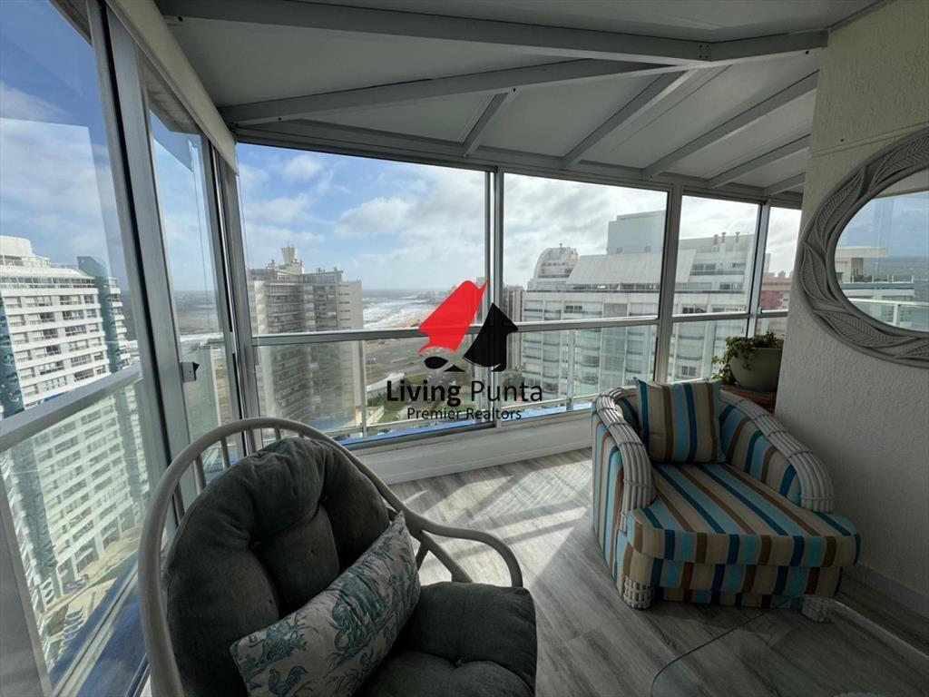 Hermoso apartamento localizado frente al mar del