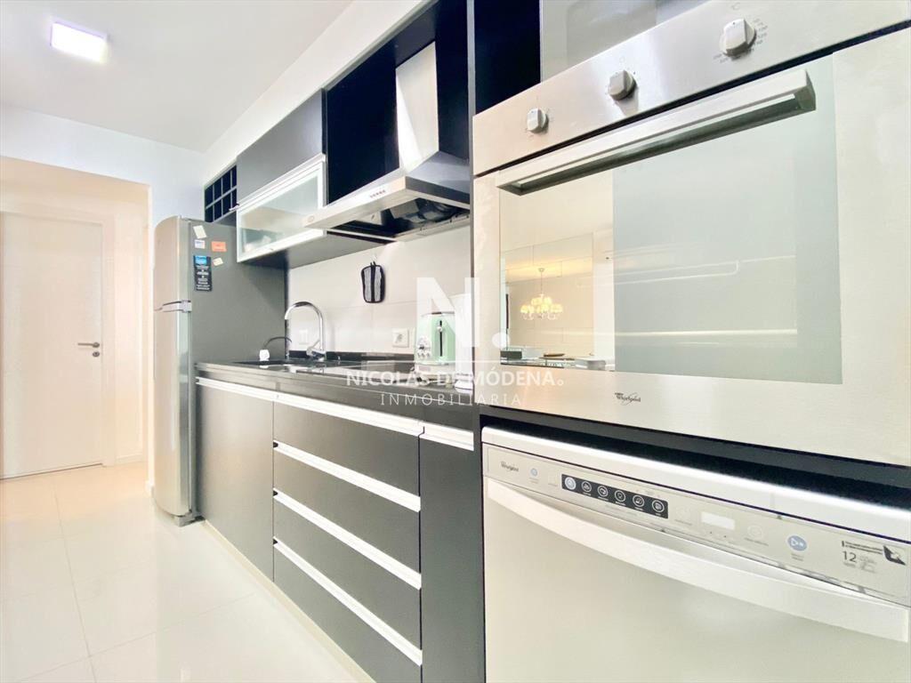 Apartamento en Venta Punta del Este con Buen Al