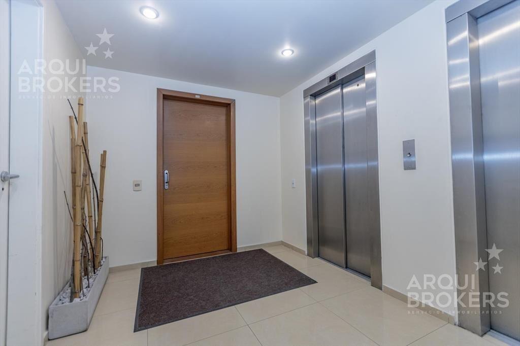 Apartamento de tres dormitorios en alquiler en Pocitos 2 gg