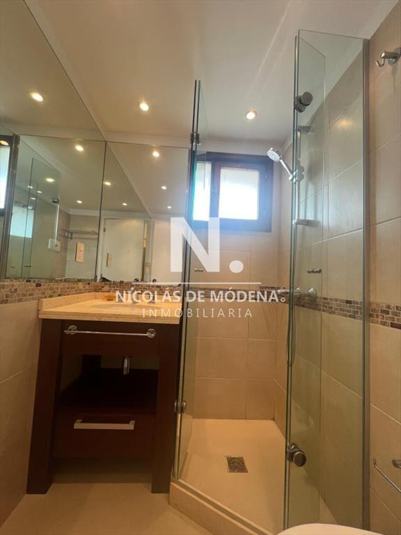 En venta apartamento de 2 dormitorios en edificio