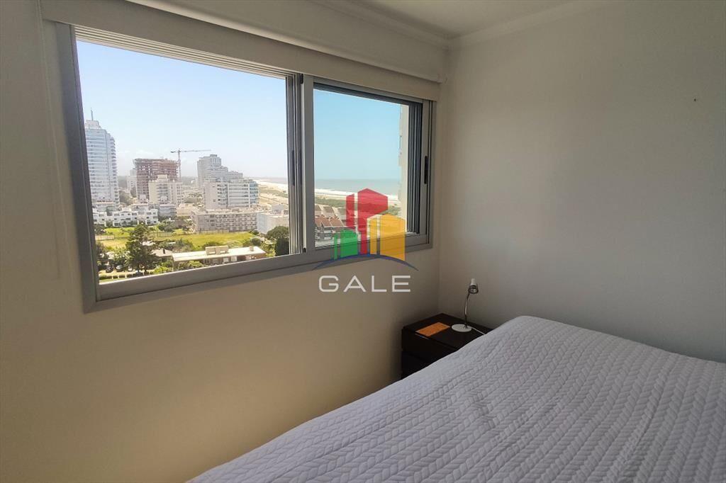 Excelente apartamento con vistas a playa brava!