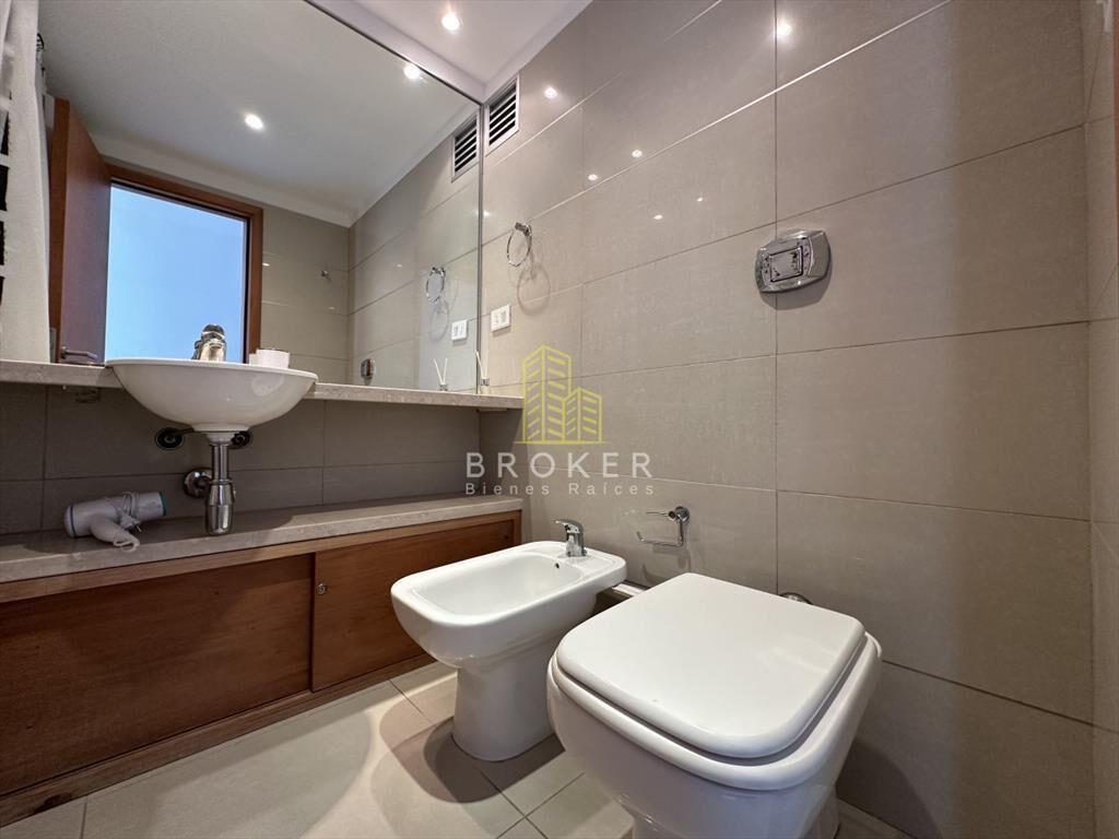 Venta de departamento de dos dormitorios en 360,
