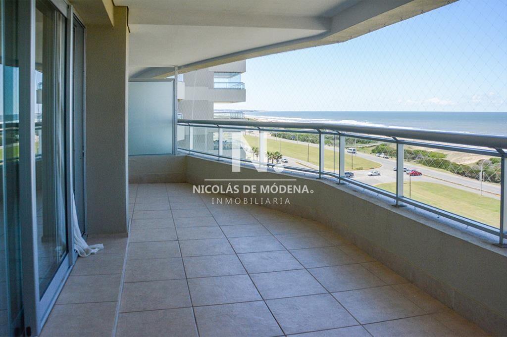 Departamento en Torre Lobos en alquiler frente al