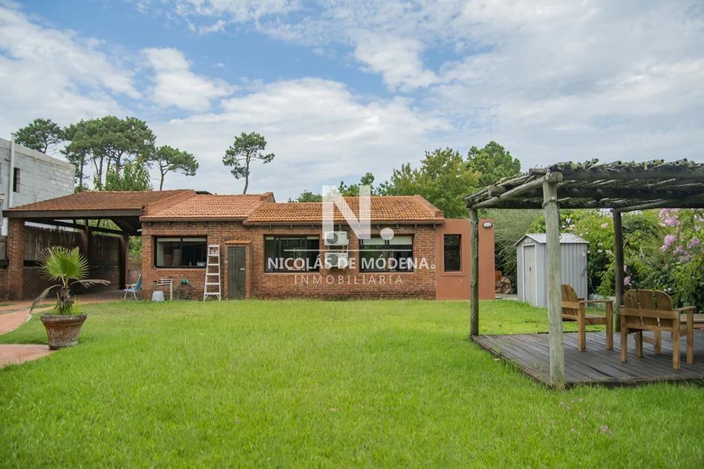 En venta casa de 3 Dormitorios en Jardines de con