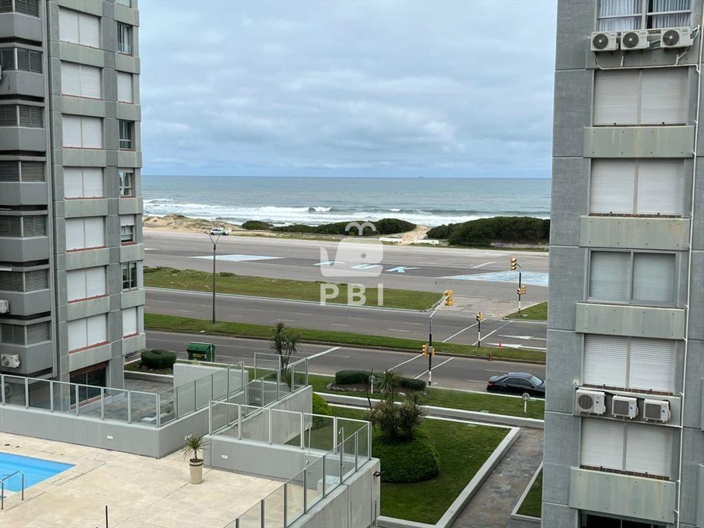 Apartamento en venta 1 dormitorio en playa Brava Punta del