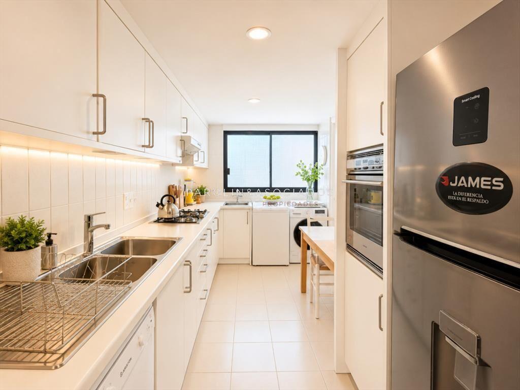 Apartamento en venta de 3 dormitorios en edificio Portofino
