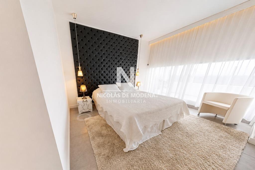 Penthouse de 3 dormitorios en venta en Torre Yoo