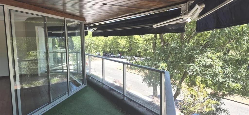 Apartamento en venta frente al Golf Punta Carretas, tres do