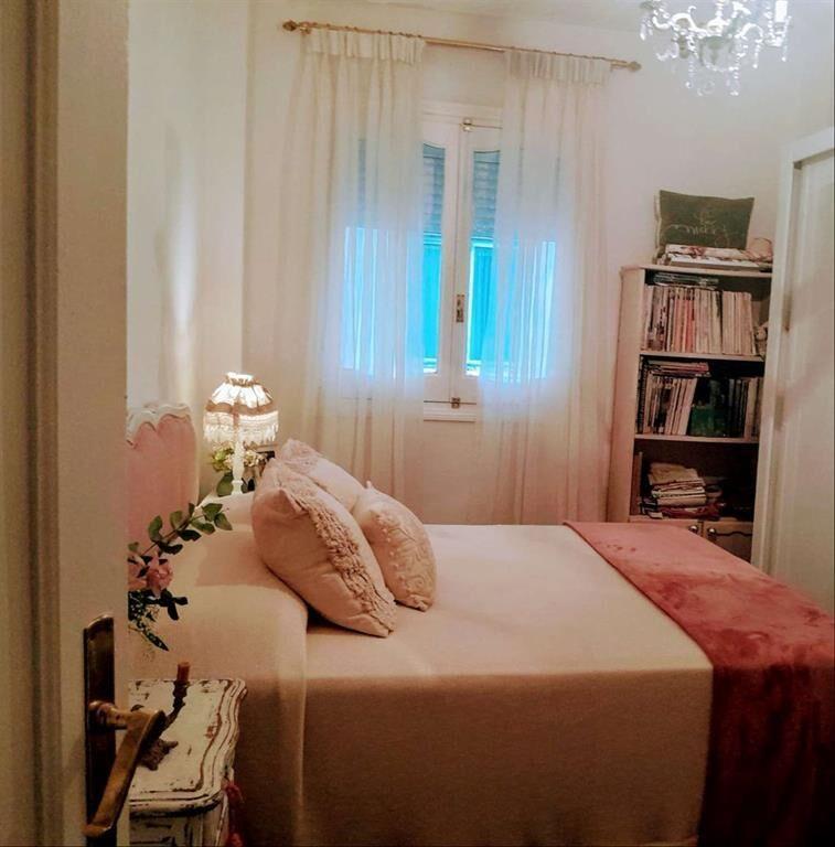 Apartamento en venta 3 dorm, 2 baños, con renta, en excelen