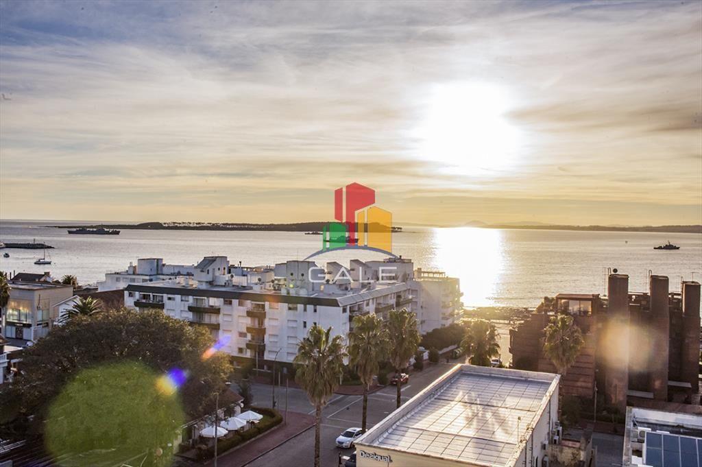 Vende departamento de 3 dormitorios con vista al