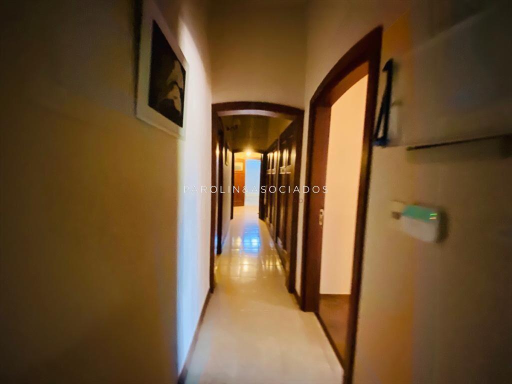 Excelente propiedad en venta de 4 suites en Punta