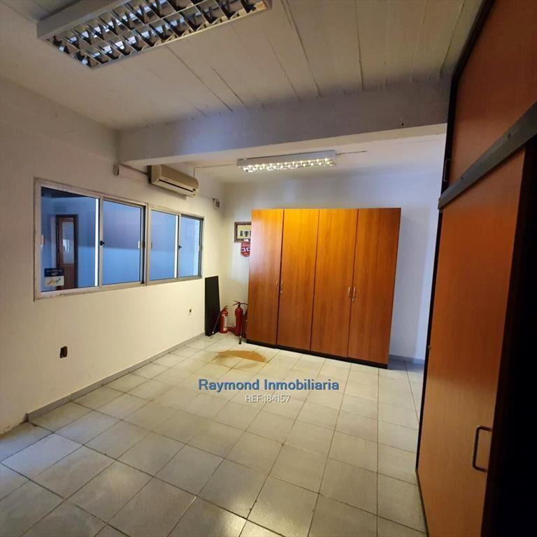 Venta local de 580m2 en Sayago
