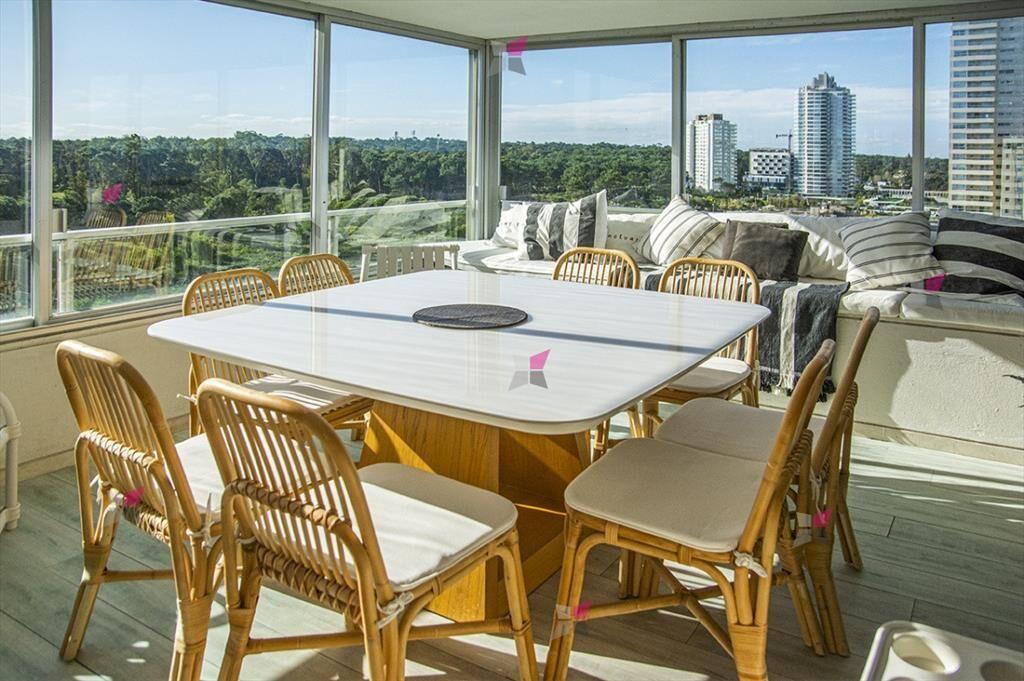 VENTA DE APARTAMENTO DE 3 DORMITORIOS EN EDIFICIO TIBURON P