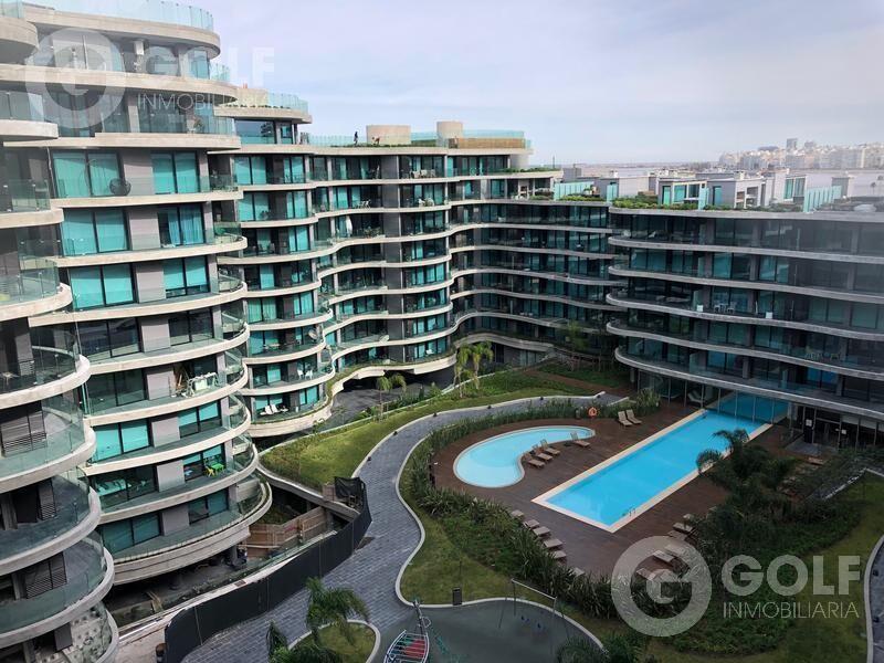 Venta apartamento de 2 dormitorios con 2 garajes en Forum c