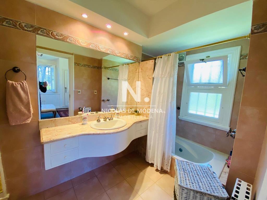 MUY LINDA CASA TODA RECICLADA