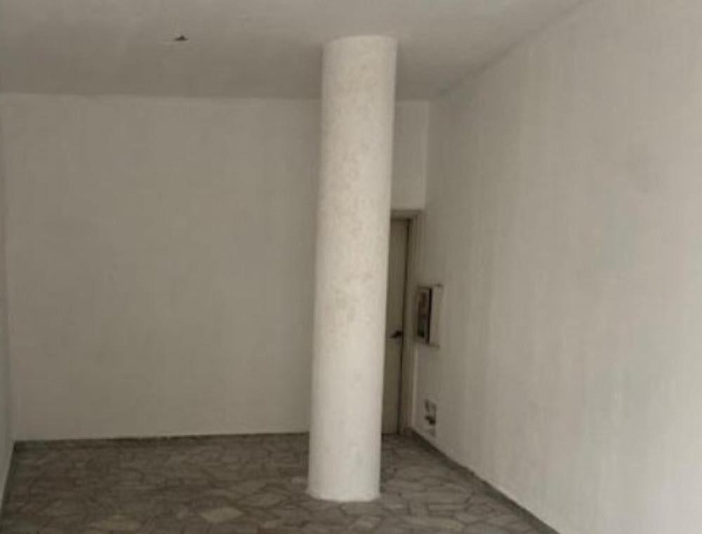 Venta local comercial en Cordón, Barrios Amorín y Mercedes