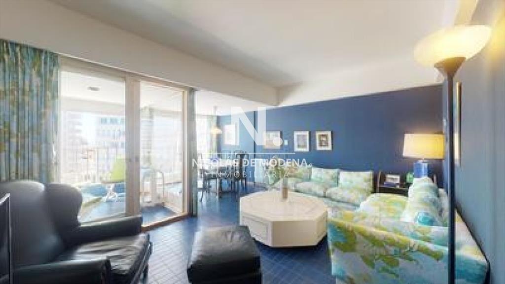 APARTAMENTO FRENTE AL MAR