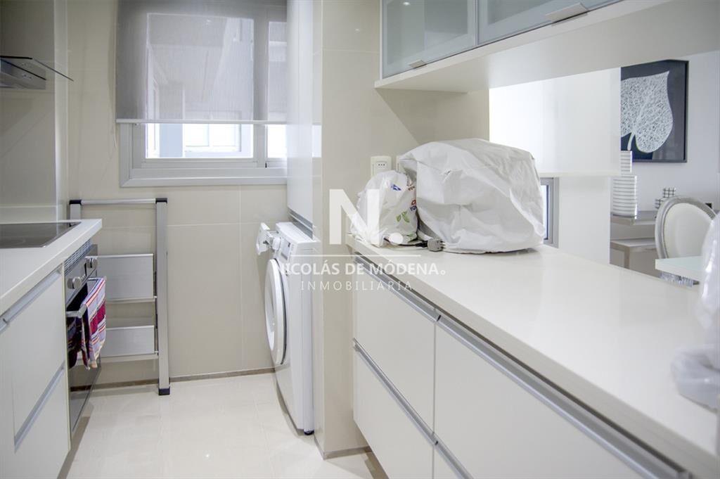 Vende apto de 2 dormitorios en Miami Boulevard !