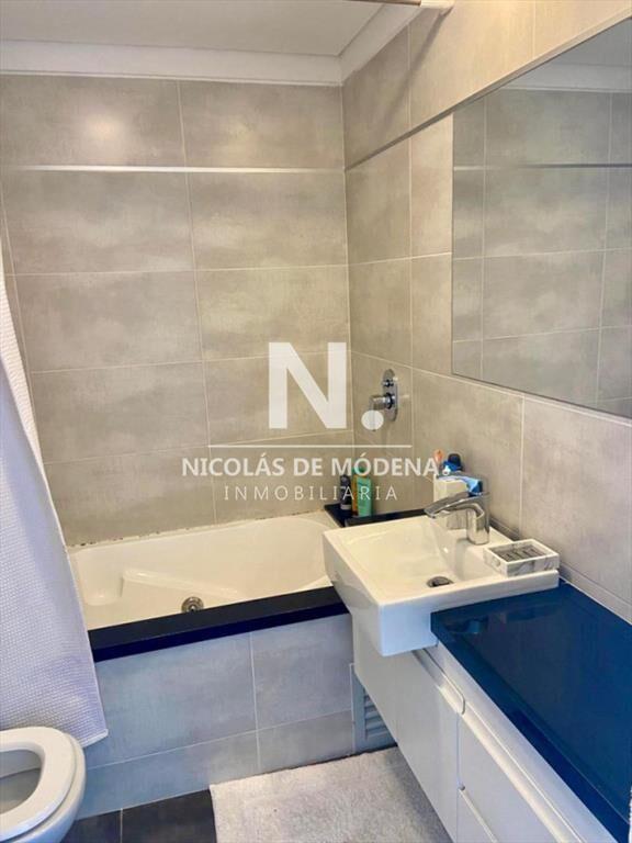 Vende Apartamento de 2 dormitorios con terraza con parrille