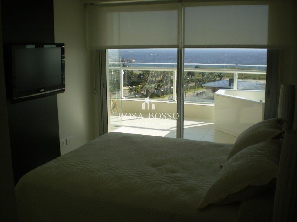 VENTA, Apartamento, 2 dormitorios y garaje, Punta