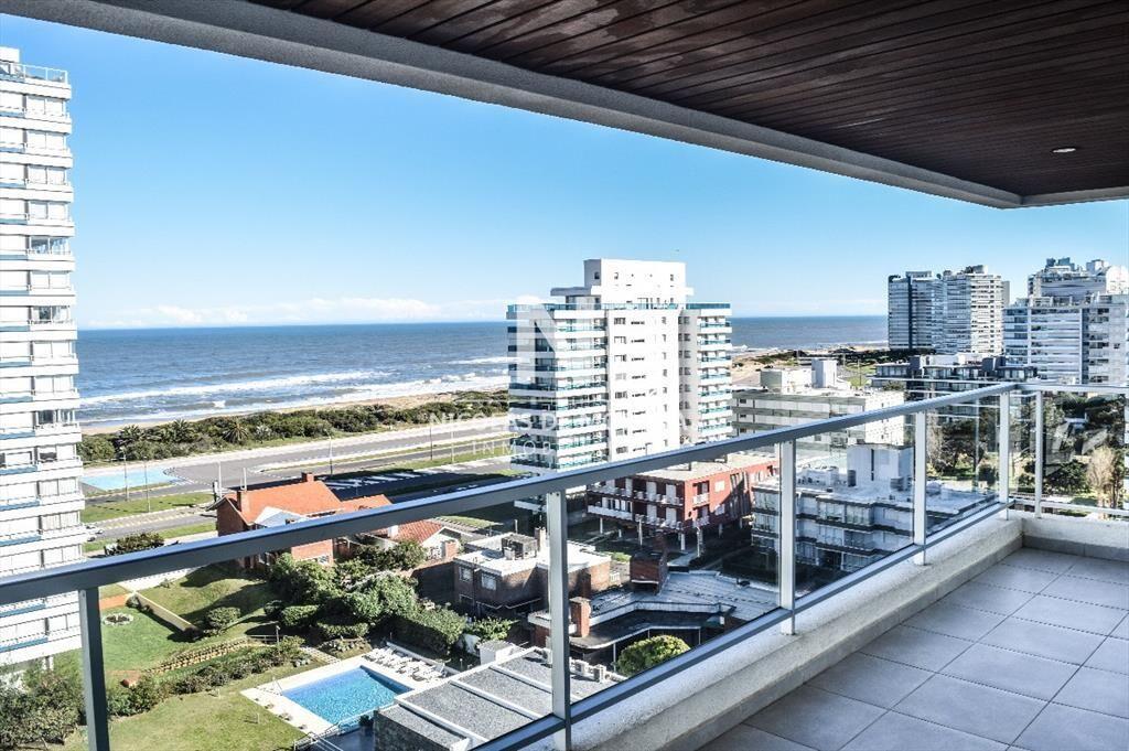 Vende apartamento de 2 dormitorios, con vista al