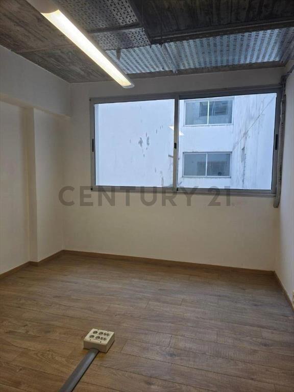 Venta o Permuta Piso 15 oficinas,5 cocheras en Ciudad Vie...
