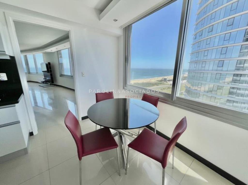 Apartamento en venta de 3 dormitorios en Tiburón